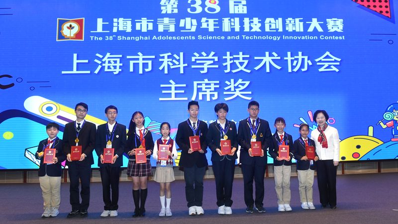 在选择工业互联网企业案例时，首先要关注技术指标与性能。这包括但不限于以下方面：